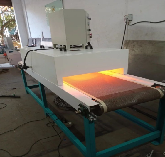 Flash dryer lamp reflector plate