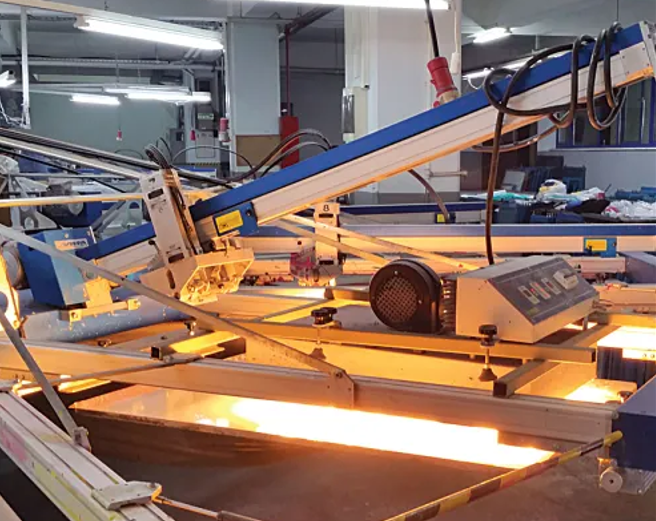 Intermediate drying screen printing